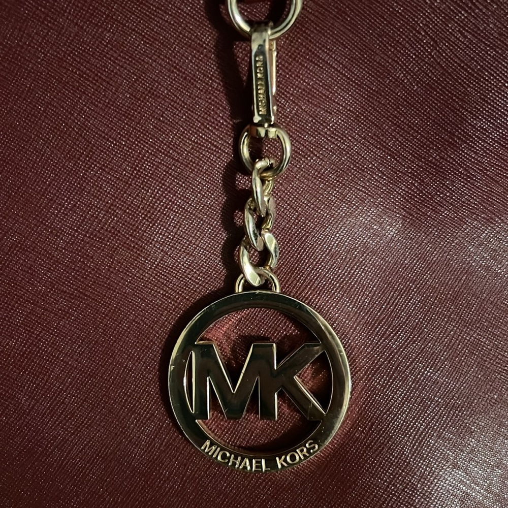 Michael Kors burgundy large bag - Picture 2 of 9